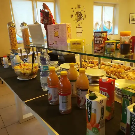 米兰展览中心酒店 罗镇