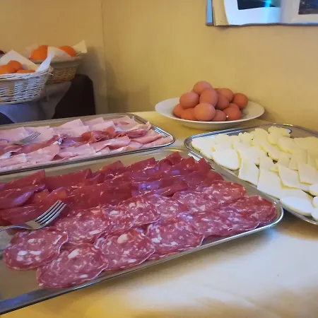 米兰展览中心酒店 罗镇